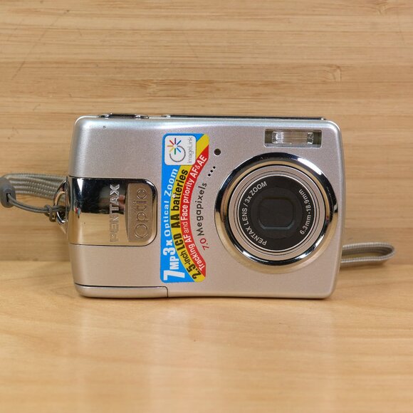 Vintage Pentax Optio M20 7 MP Digital Camera, with 3x Optical Zoom - Picture 3 of 7